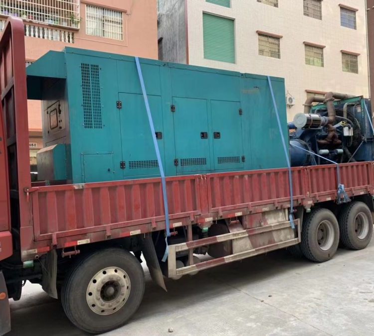 平定如何在不同负载率下确保 400KW 柴油发电机组的正常运行？