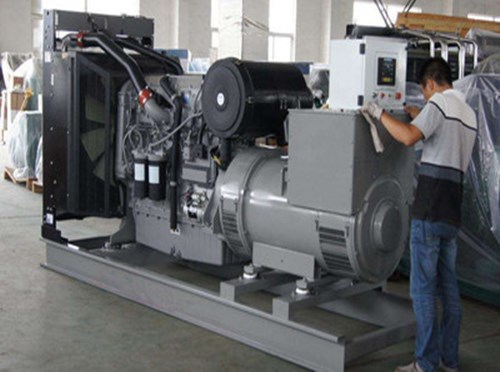 平定柴油发电机空气滤清器堵塞会对发电机组产生哪些影响？