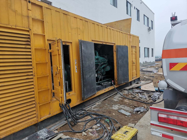 平定如何判断调压板增益参数的设置是否合理？