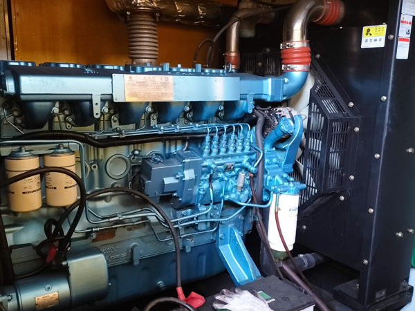 平定磷酸铁锂蓄电池的使用寿命与哪些因素有关？